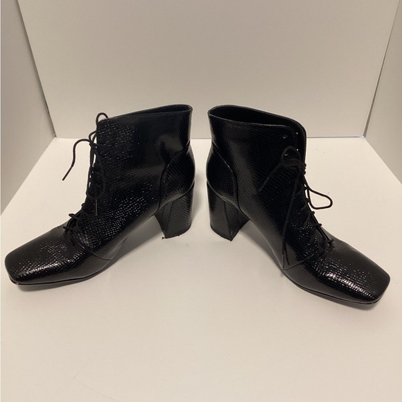 Black ankle boots by Zata Selection with a 2.5" heel-women’s size 8 - Picture 4 of 7